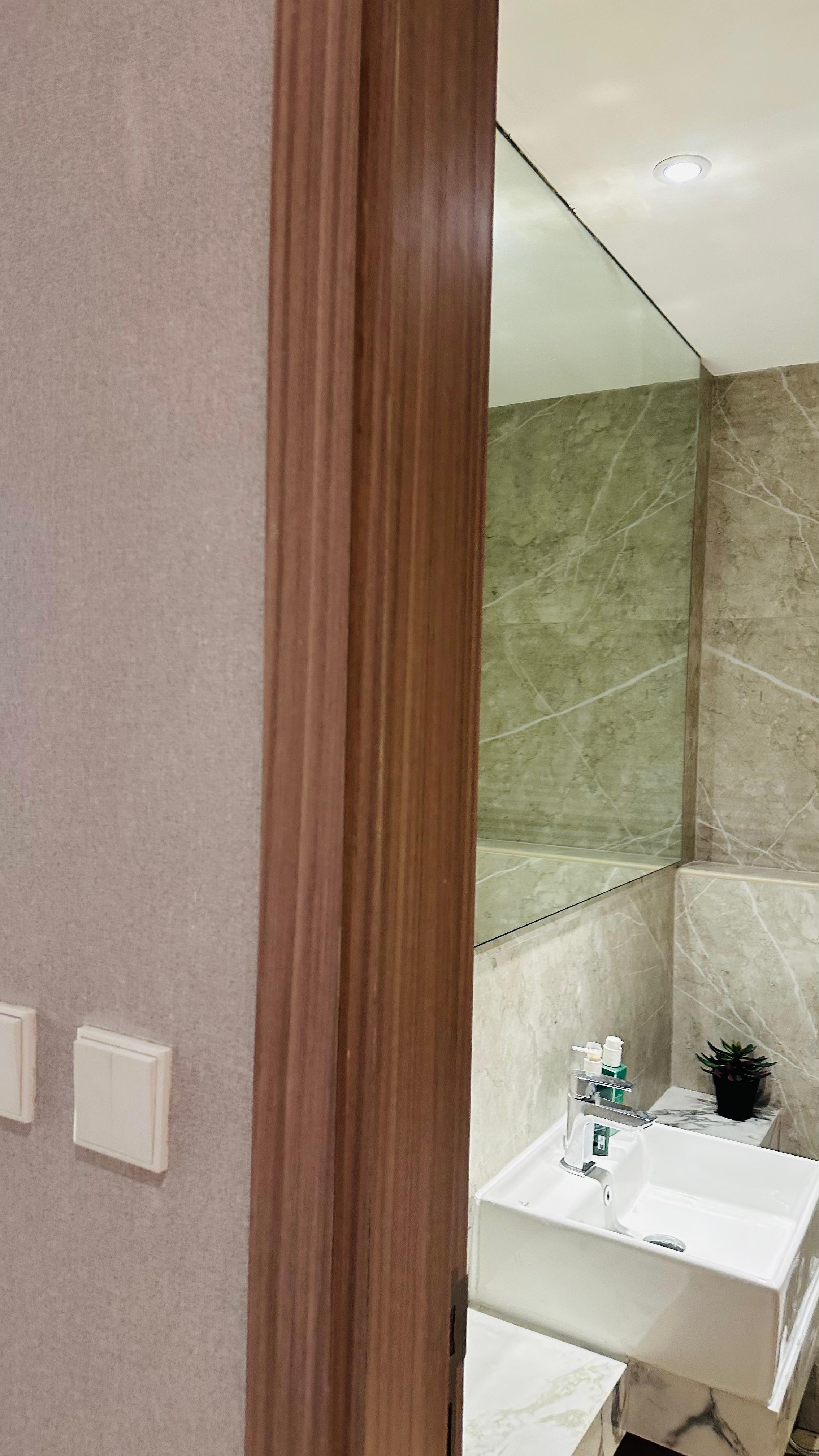Walk-in wardrobe Dubai: what a made-to-measure build takes