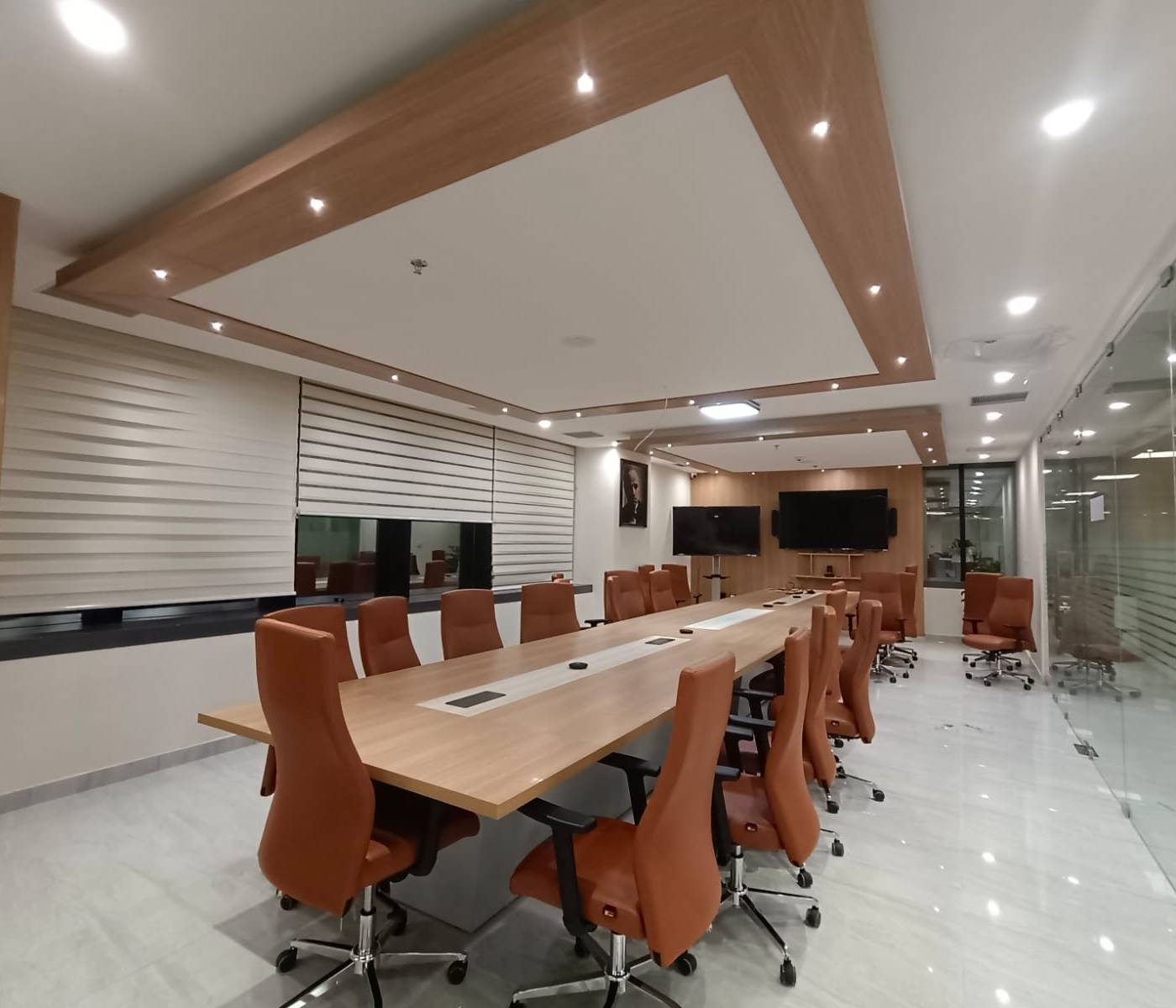 Conference room fit-out in Dubai by Noor Al Sundus