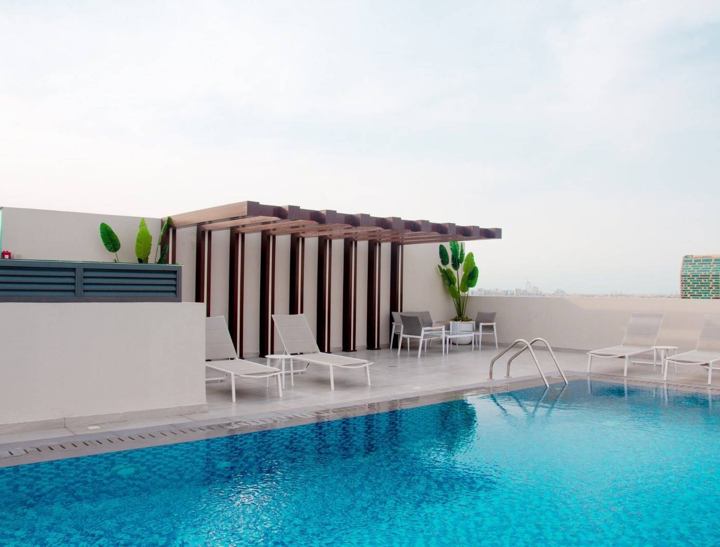 Brass ornamentation Dubai: a workshop buying guide
