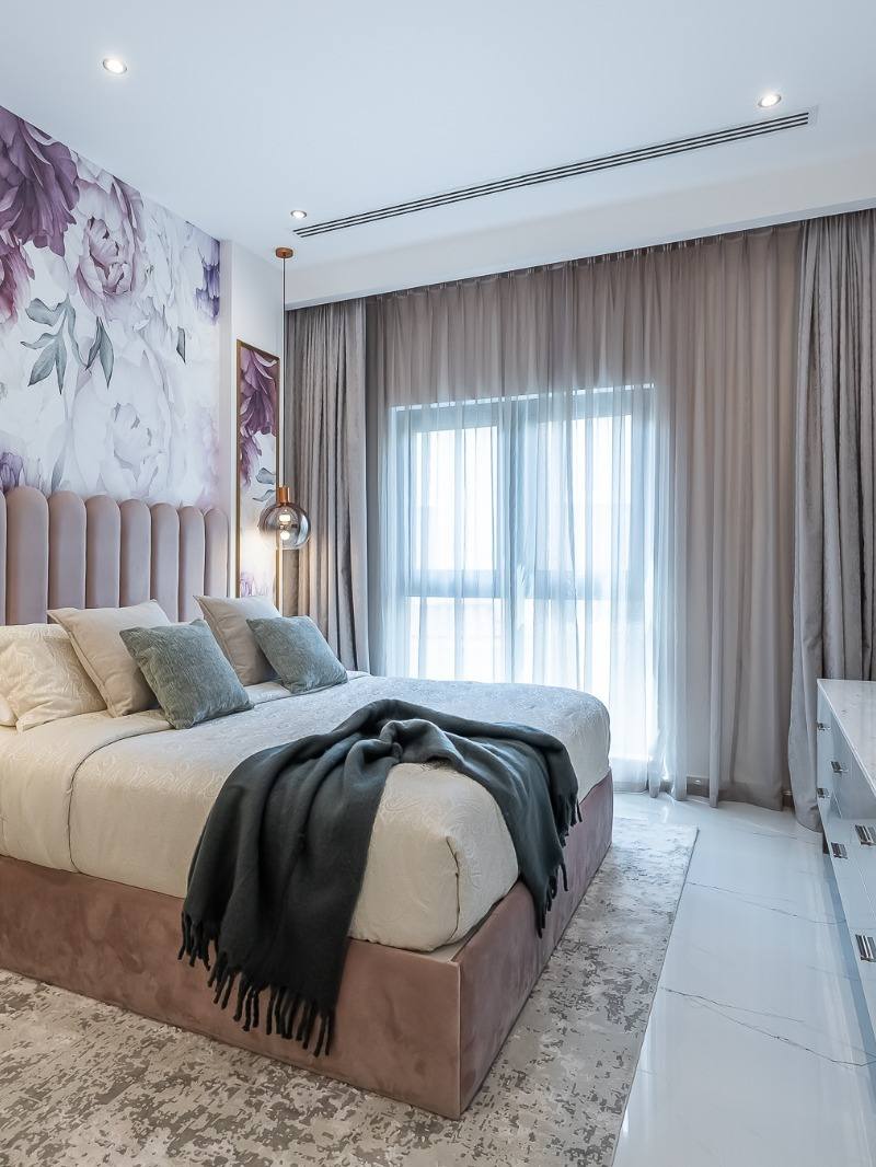 Interior fit-out and aluminium & glass in Dubai: fixed quotes, one crew